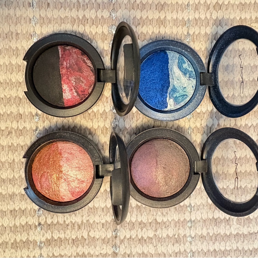 MAC- RARE - Mineralize Eyeshadow Quartet in Shimmery Blue, Purple, Copper, Rose-